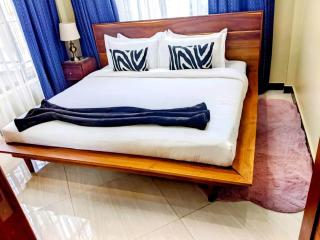 The Hidden Charm- Private Apt- Wi-Fi-Easy access to town - 2