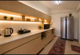 Spacious Rooftop Apartment with Terrace - 7