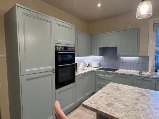 2 bed apartment close to beach - 3