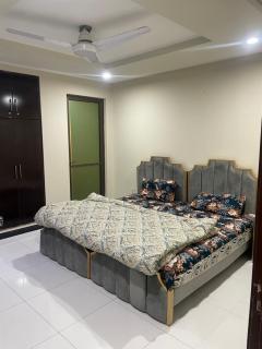 2 bed Modern furnished apartment - 2