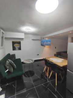 Luxury Apartment By GM - 8