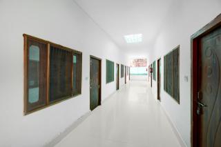 SPOT ON by OYO Royal Hotel - Sītāpur - 0