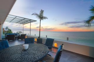 Modern Beachfront - Casa Caballito del Mar - 0