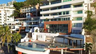 Modern Beachfront - Casa Caballito del Mar - 2