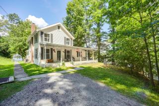 Lakefront West Sand Lake Home w/ Beach Access! -  - 0