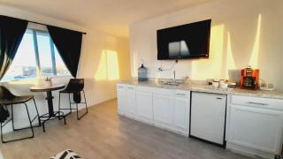 Cozy Seaside Suite w/Amazing Views and Kitchenette - 7