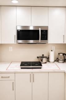 New cozy 2bedroom basement suite in Devonshire - 9