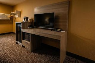 Ramada by Wyndham Cranbrook - 0