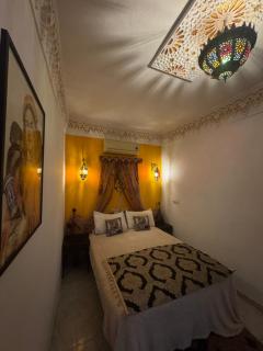 Golden Appt - 5