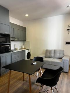 Modern 1 Bedroom Villa Morra - 3