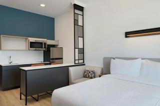 StudioRes by Marriott Louisville East - 3
