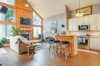 Community Perks! Somerset Retreat w/ Private Deck - 9