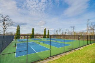 Community Perks! Somerset Retreat w/ Private Deck - 6
