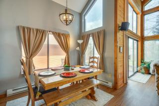 Community Perks! Somerset Retreat w/ Private Deck - 5