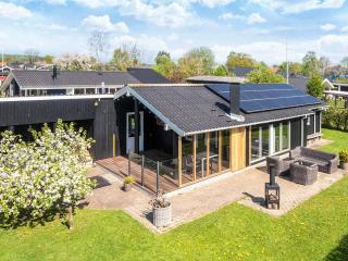 6 person holiday home in Sjølund - 8