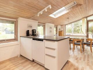 8 person holiday home in Ålbæk - 5