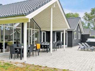 16 person holiday home in Væggerløse - 2