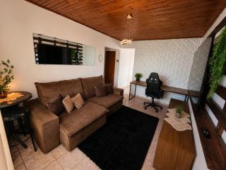 Casa Inteira de 2 Quartos, Sala, Cozinha, Banheiro Com Garagem e Quintal Amplo - 8