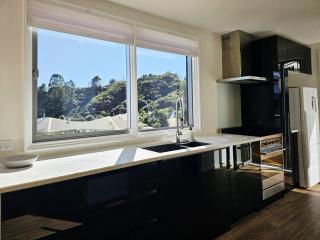 Pohara Coastal View Glamping - 6