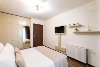 Adora Park Signature Stay Free Parking - 5
