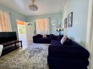 Lil House at Plum Tree Apartments - 3