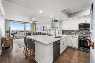Gulf View Condo with Shared Pool & Beach Access - 6