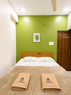Seven Hills Apartment by Charter Stays - 1