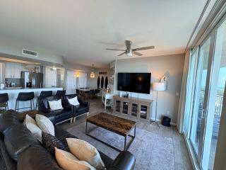 Coastal Condo with Shared Pools - 7