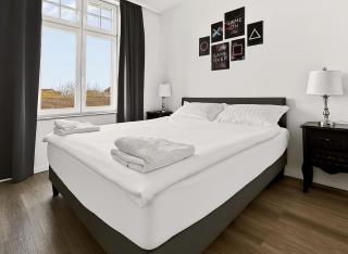 JayBnB - Gaming Apartment PS5 65 Zoll 4K TV Wohnung mit Balkon - 0