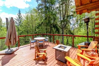 Tranquil and Private 2 Bedroom Cabin with Hot Tub - 7