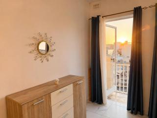 Bugibba 2-Bedroom Apartment with Balconies Near the Beach - 5