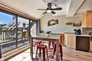 Summit Glow at Mountain Green - 2BR Mountain-View Condo - Sleeps 6 - 1