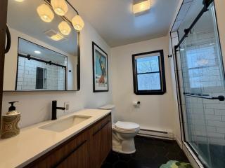 The Outpost - Two-level ski house for 12 near Killington & Pico - 1