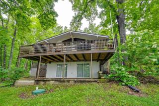 Waterfront Nolin Lake Retreat with Lake Views - 1