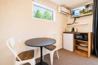 Orion Suite - Compact Stay with Essentials - 9