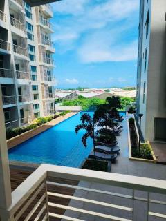 Back of sm lanang OneLakeshoredrive - 7
