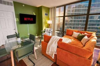 South Loop 2BR Skyline Views - 5 Min to Grant Park - 3