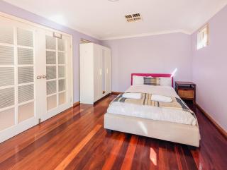 Lakeview Garden House - 3