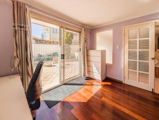 Lakeview Garden House - 2