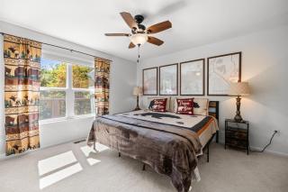 Stunning Smoky Mountains Cabin - Games Room and Fire Pit and 3 Kings bed and Hot Tub - Sevierville - 7