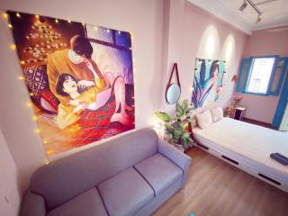 May - BLUE ROOM 02 - 4