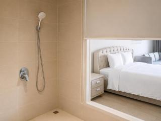 Gold Coast Skyline Oceanview Apartment San Nha Trang - 2