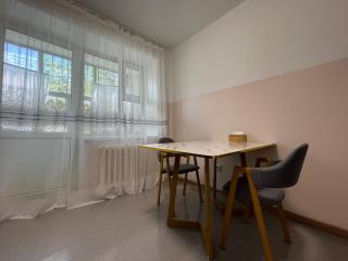 Cozy 1BR Apt, Sleeps 4 Free Parking - 2