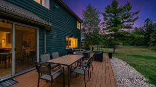 Cherry Hill- Charming Sister Bay Home, Backyard Oasis, HotTub - 8