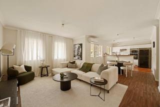 Private 2BR Top Floor Escape Edge of CBD - 9