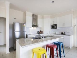 Agape Holiday Home Sea Views Pool Table and Family Fun - 4
