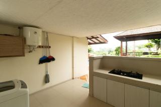 3BR Pool & Mountain View Modern Bamboo Syariah Villa Family Only - 3