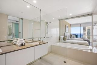 Circle on Cavill 4 Bedroom Stunning Sub Penthouse - Gold Coast - 3