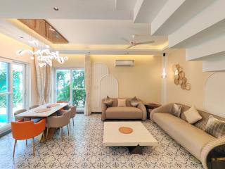 Solis VII 4BHK Private Pool Villa - Parra - 0