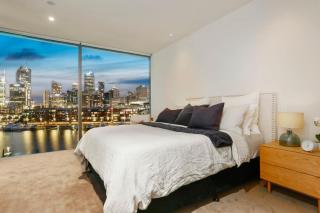 Harbour front Living at Wynyard Marina - 2